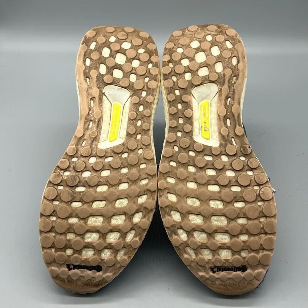 Adidas Ultra Boost sz 7 - Picture 7 of 9
